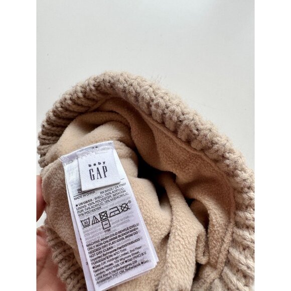 BABY GAP Beige Acrylic Cable Knit Pom Pom Beanie Toque Hat, Toddler Size M/L - Picture 6 of 9